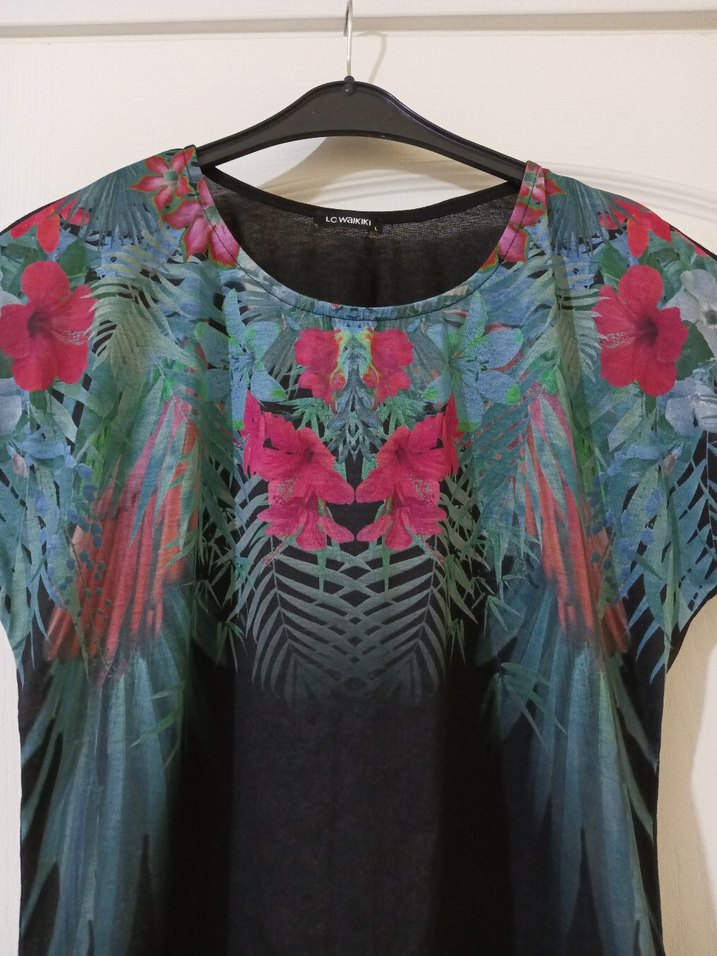 Renkli Desenli Kadın Kısa Kollu Bluz - Görsel 2