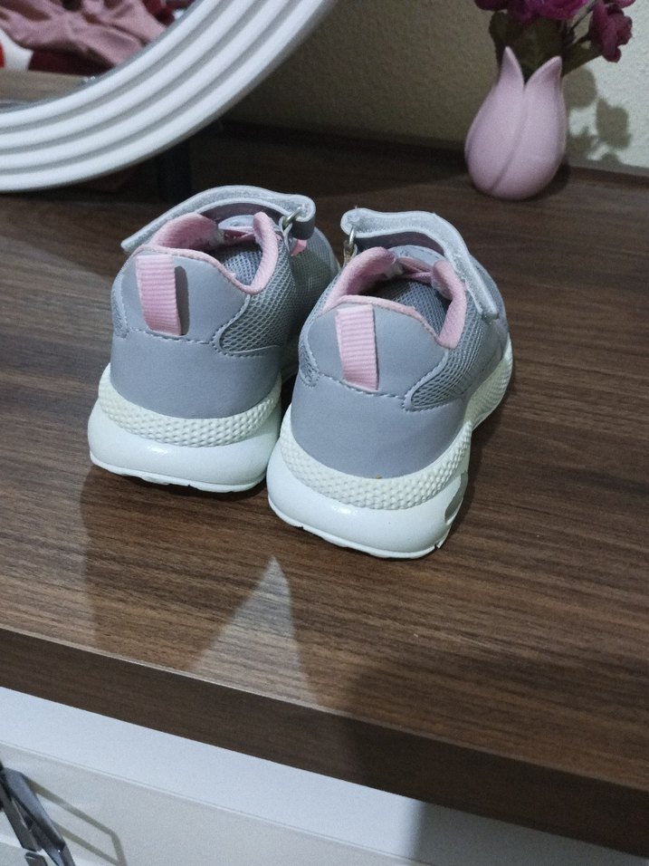Kız Çocuk Gri Pembe Spor Ayakkabı - Görsel 4