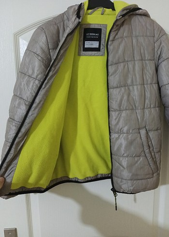 Gri Kapüşonlu Çocuk Mont - Görsel 5