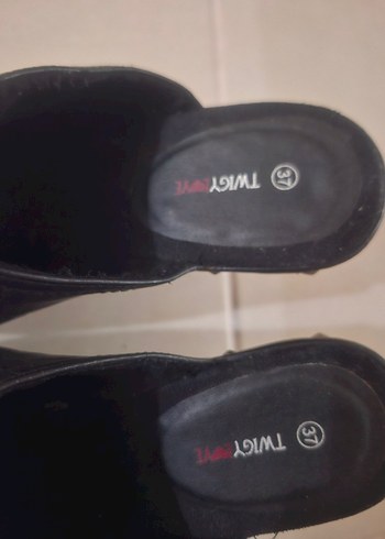 Siyah Desenli Platform Topuklu Kadın Terlik - Görsel 6