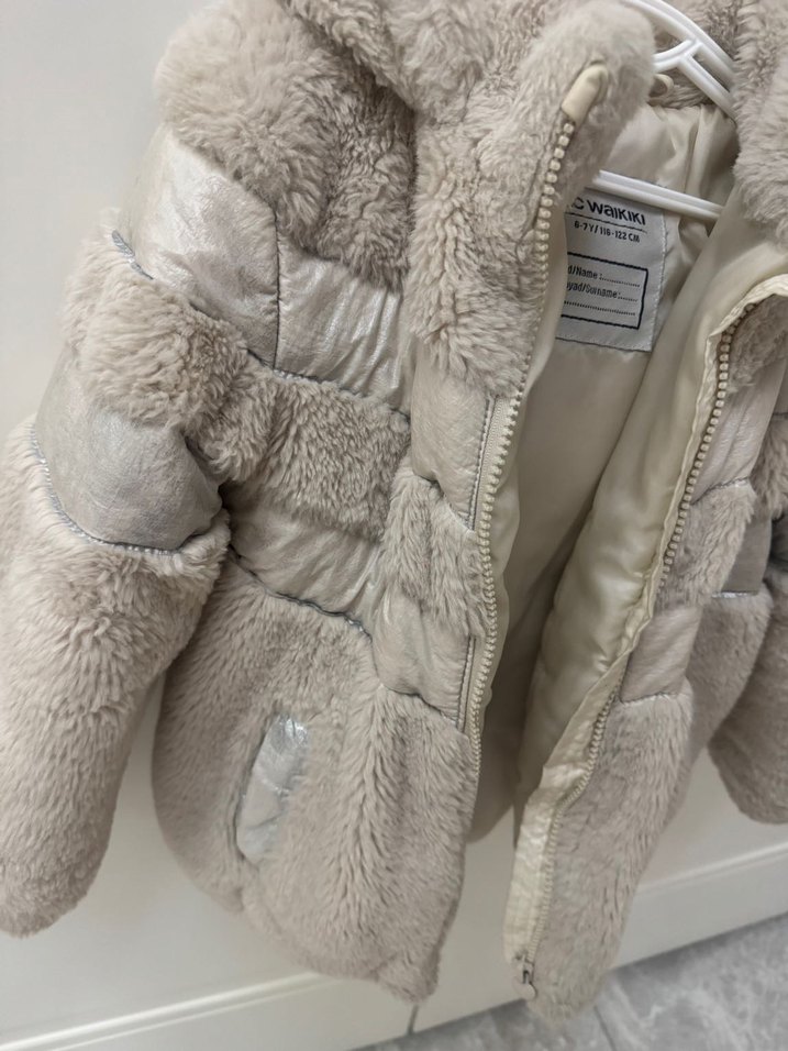 Kürklü LCW çocuk montu - Görsel 4