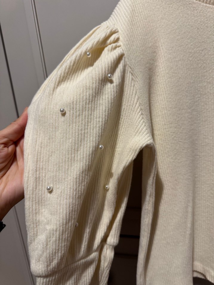 Uzun Kollu Beyaz Triko Kazak - Görsel 3