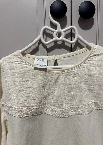 Dantel Detaylı Uzun Kollu Beyaz Keten Bluz - Görsel 2