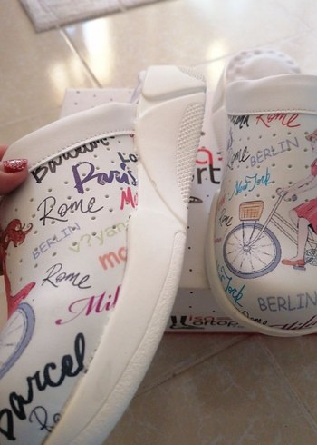 Renkli Baskılı Beyaz Kadın Terlik Velcro - Görsel 5