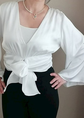 Zara Beyaz V Yakalı Kısa Kadın Bluz - Görsel 6