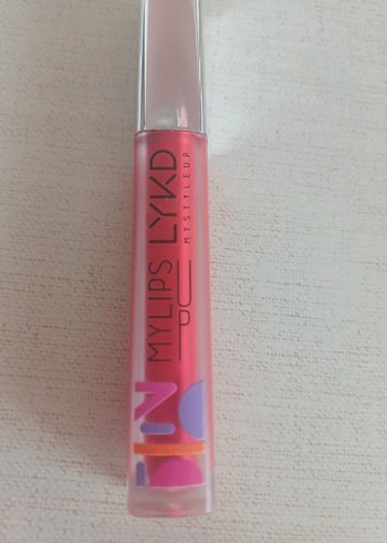 Altın Renkli Minimalist Kadın Yüzük yanında ruj hediye ediyoruz - Görsel 4