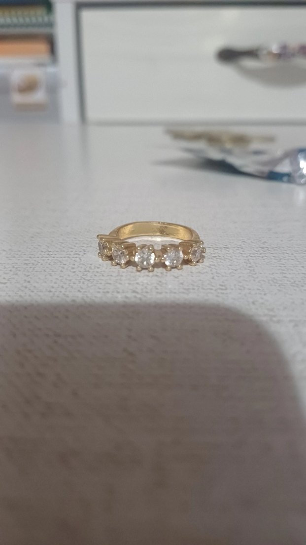 Altın Renkli Minimalist Kadın Yüzük yanında ruj hediye ediyoruz - Görsel 2