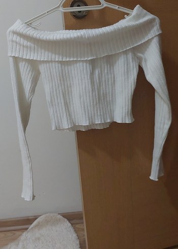 Bershka Beyaz Kadın Triko Bluz, Kayık Yaka, Uzun Kollu