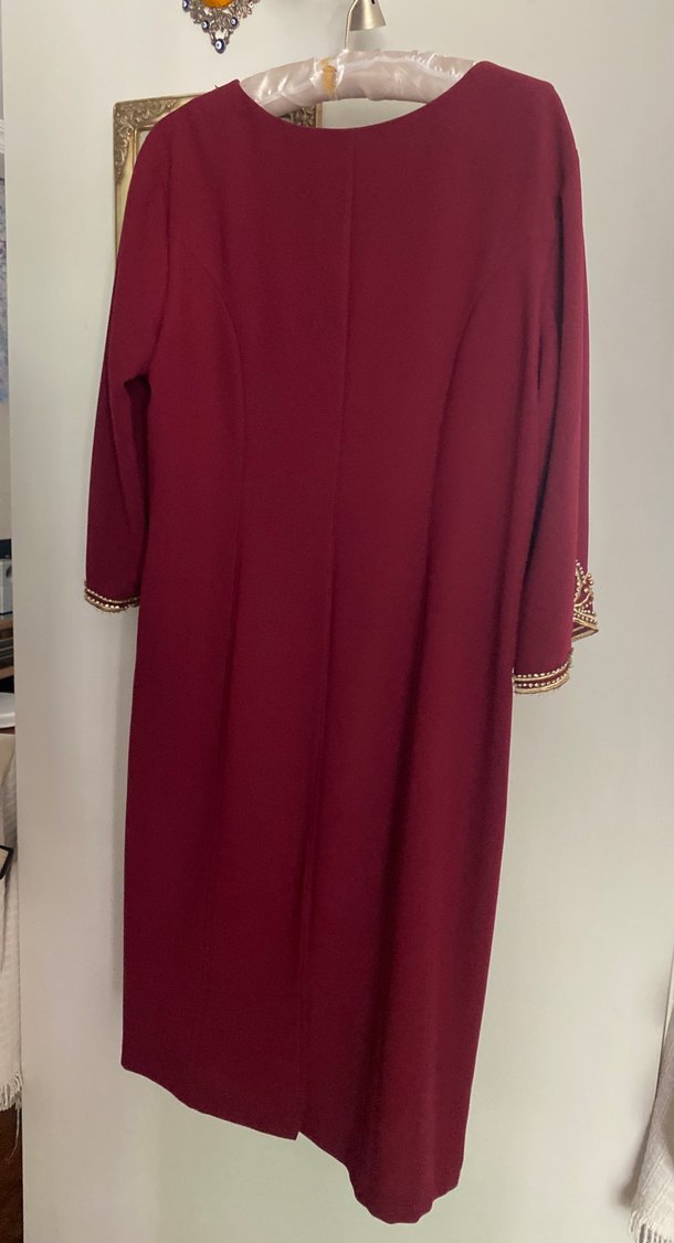 Bordo İşlemeli Uzun Kadın Elbise - Görsel 4
