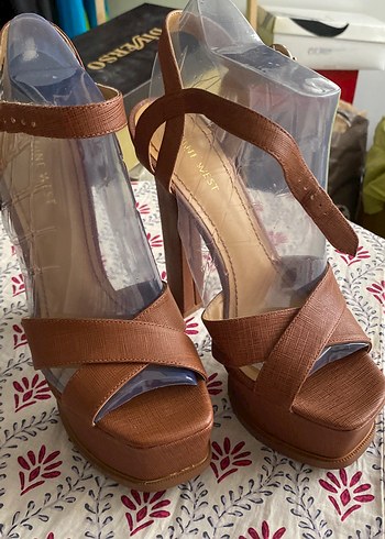Kahverengi topuklu Nine West - Görsel 4