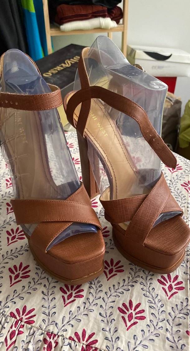 Kahverengi topuklu Nine West - Görsel 4