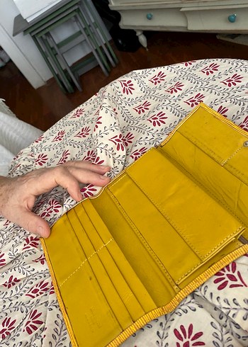 Sarı Pilili Nakışlı Kadın Portföy Çanta - Görsel 2