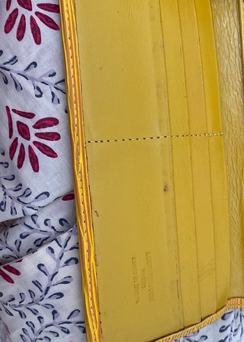 Sarı Pilili Nakışlı Kadın Portföy Çanta - Görsel 3