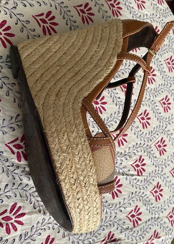 Bohem Tarzı Kahverengi Tokalı Dolgu Topuklu Burberry - Görsel 2