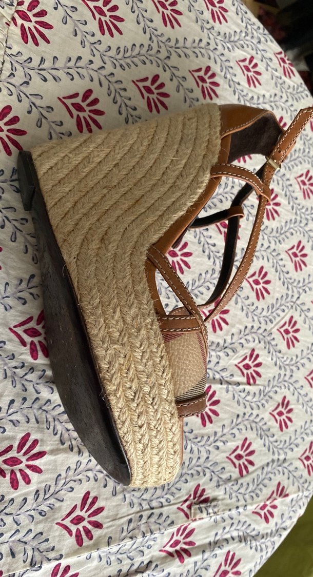 Bohem Tarzı Kahverengi Tokalı Dolgu Topuklu Burberry - Görsel 2