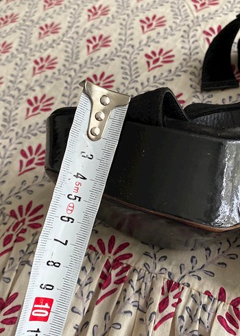 Siyah dolgu topuk Selin ayakkabı - Görsel 2