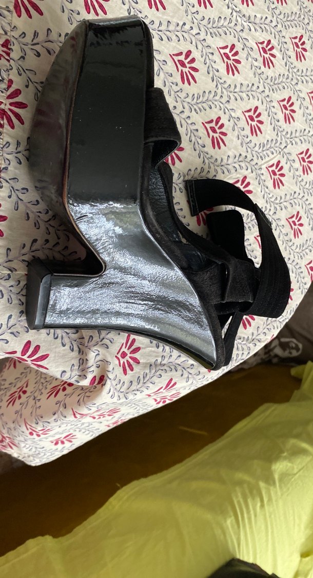 Siyah dolgu topuk Selin ayakkabı - Görsel 3