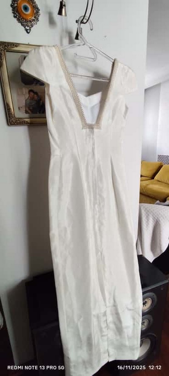 Kısa Kollu Beyaz A-Line Gelinlik Beyaz bıgikten alındı - Görsel 3