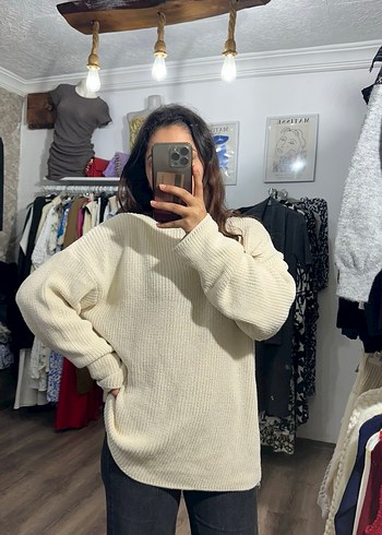 Beyaz Oversize Triko Kadın Kazak - Görsel 4