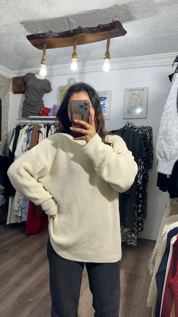 Beyaz Oversize Triko Kadın Kazak - Görsel 4