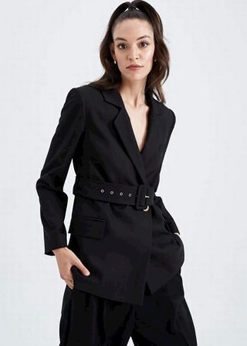 Uzun Siyah Gotik Kadın Trençkot - Görsel 5