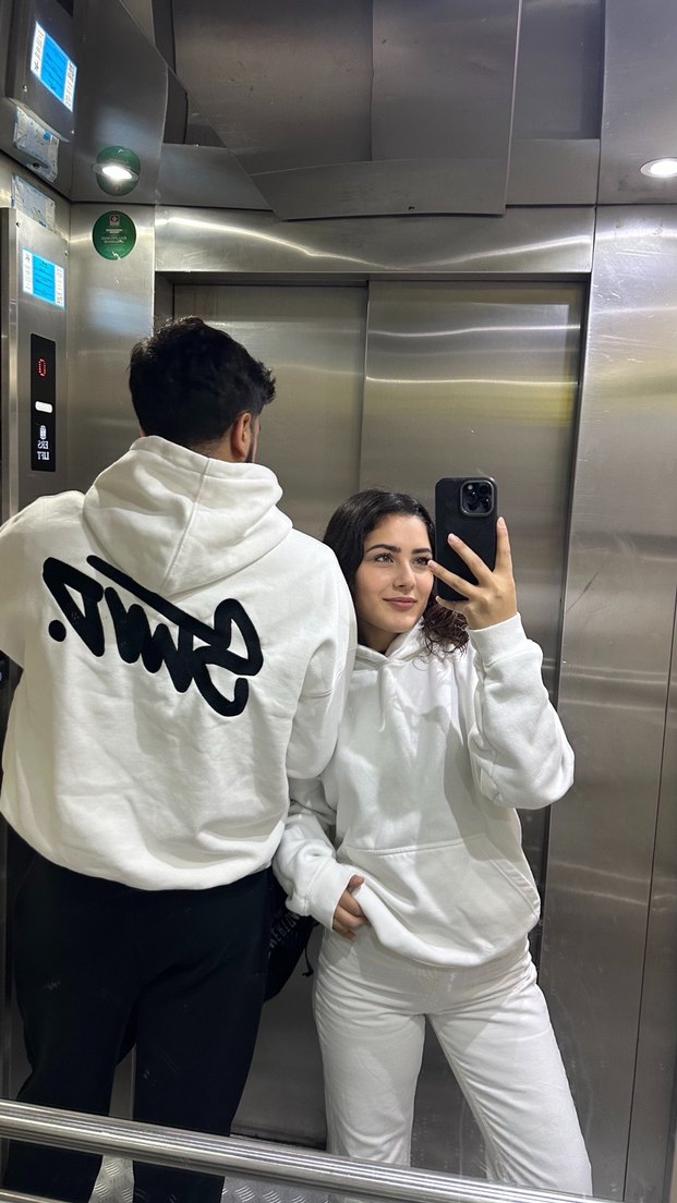 Beyaz Kapüşonlu Rahat Kesim Kadın Eşofman Üstü - Görsel 2