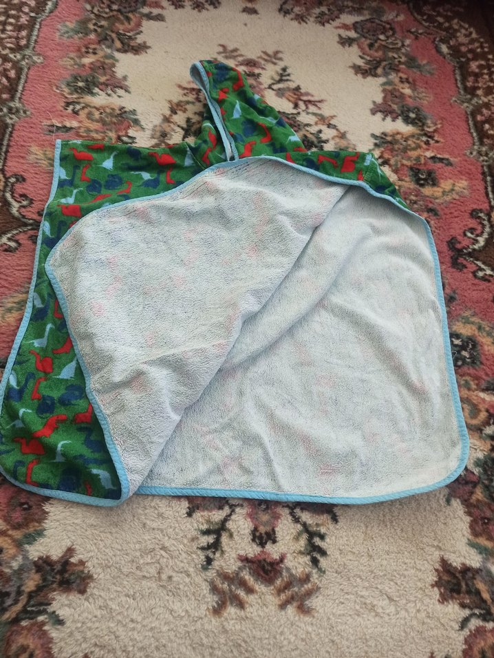 Kapüşonlu Çok Renkli Dinazor Desenli Çocuk Bornozu - Görsel 2