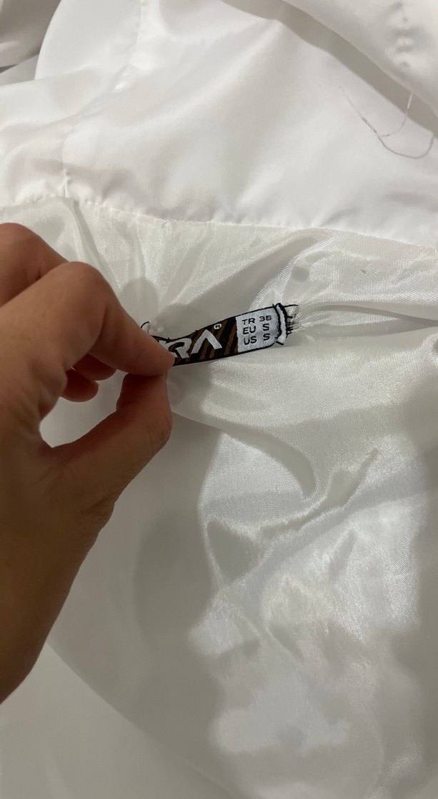 Beyaz Kapüşonlu Kadın Şişme Yelek - Görsel 5