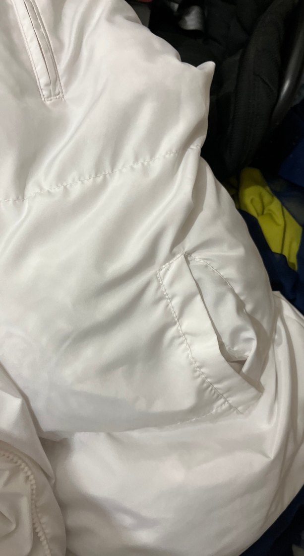 Beyaz Kapüşonlu Kadın Şişme Yelek - Görsel 3