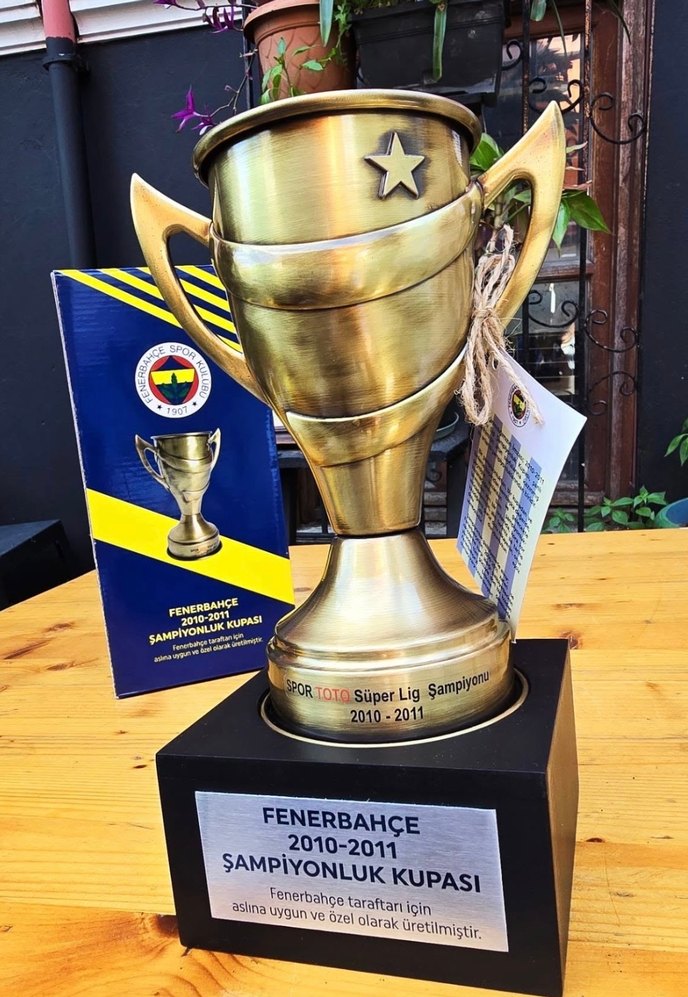 Fenerbahçe 2010-2011 Şampiyonluk Kupası - Görsel 2