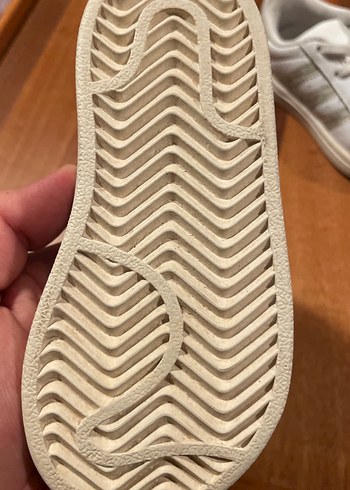 Beyaz Bağcıklı Kız Çocuk Adidas spor ayakkabı - Görsel 3