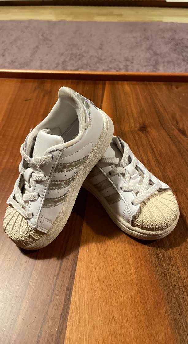 Beyaz Bağcıklı Kız Çocuk Adidas spor ayakkabı - Görsel 2