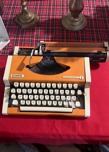 Turuncu Olympia Traveller de Luxe Daktilo - Görsel 2