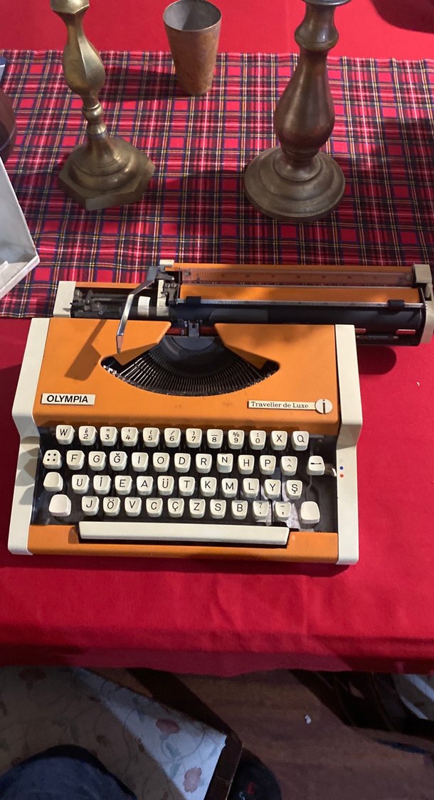 Turuncu Olympia Traveller de Luxe Daktilo - Görsel 2