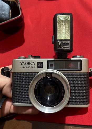 Yashica Siyah Filmli Kamera ve Flaş - Görsel 7