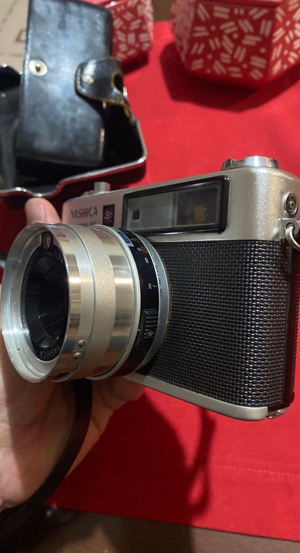 Yashica Siyah Filmli Kamera ve Flaş - Görsel 5