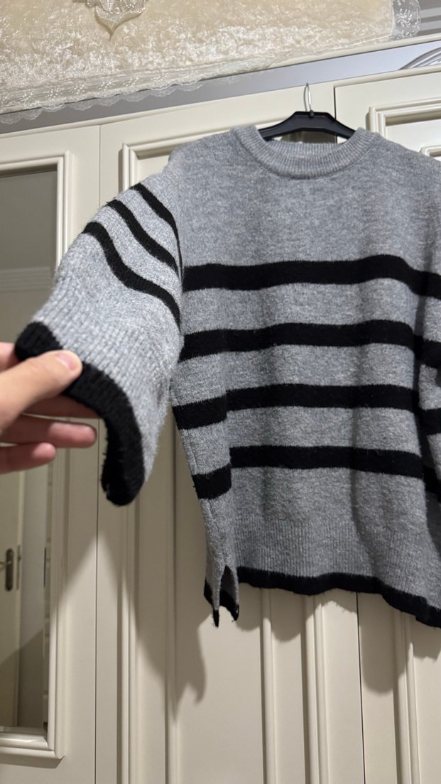 Gri Siyah Çizgili Örgü Kadın Kazak - Görsel 2