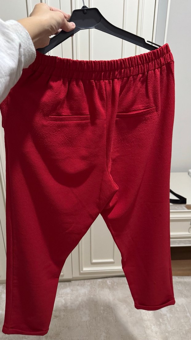 Kadın Kırmızı Rahat Kesim Midi Kumaş Pantolon - Görsel 3