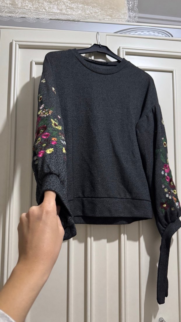 Nakışlı Gri Kadın Örgü Uzun Kollu Sweatshirt - Görsel 2