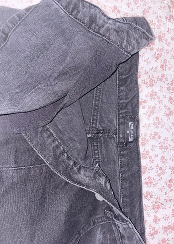 Siyah Düğmeli Midi Kot Şort - Görsel 5