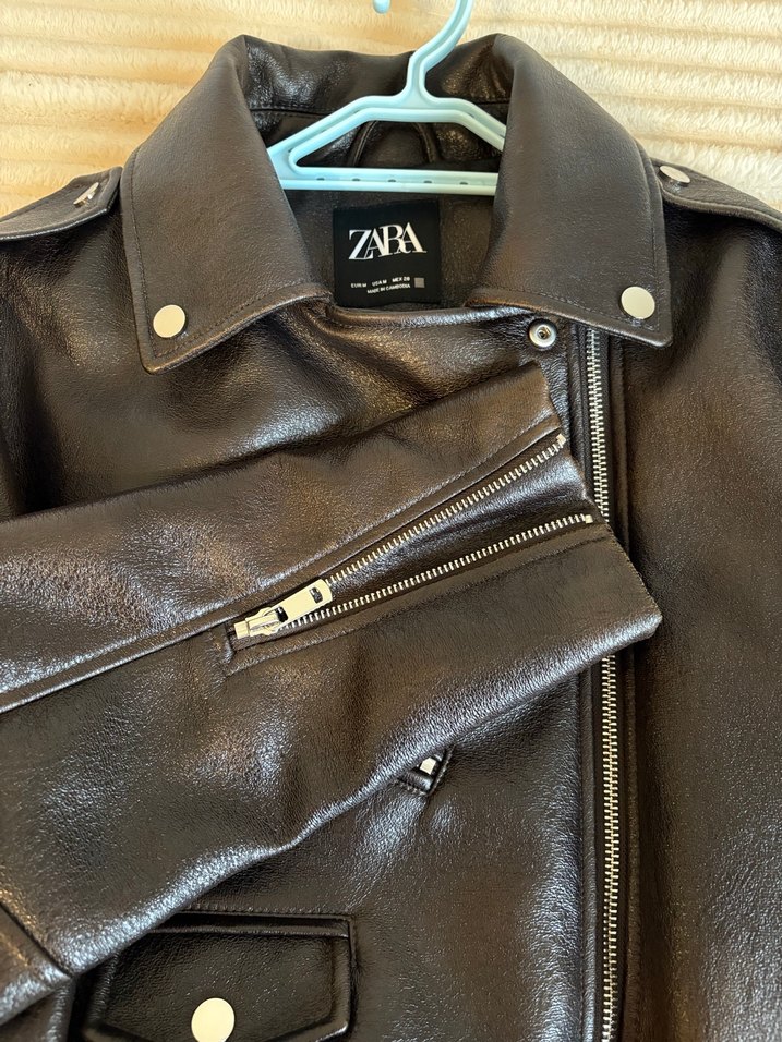 Zara Siyah Kemerli Kısa Deri Biker Ceket - Görsel 4