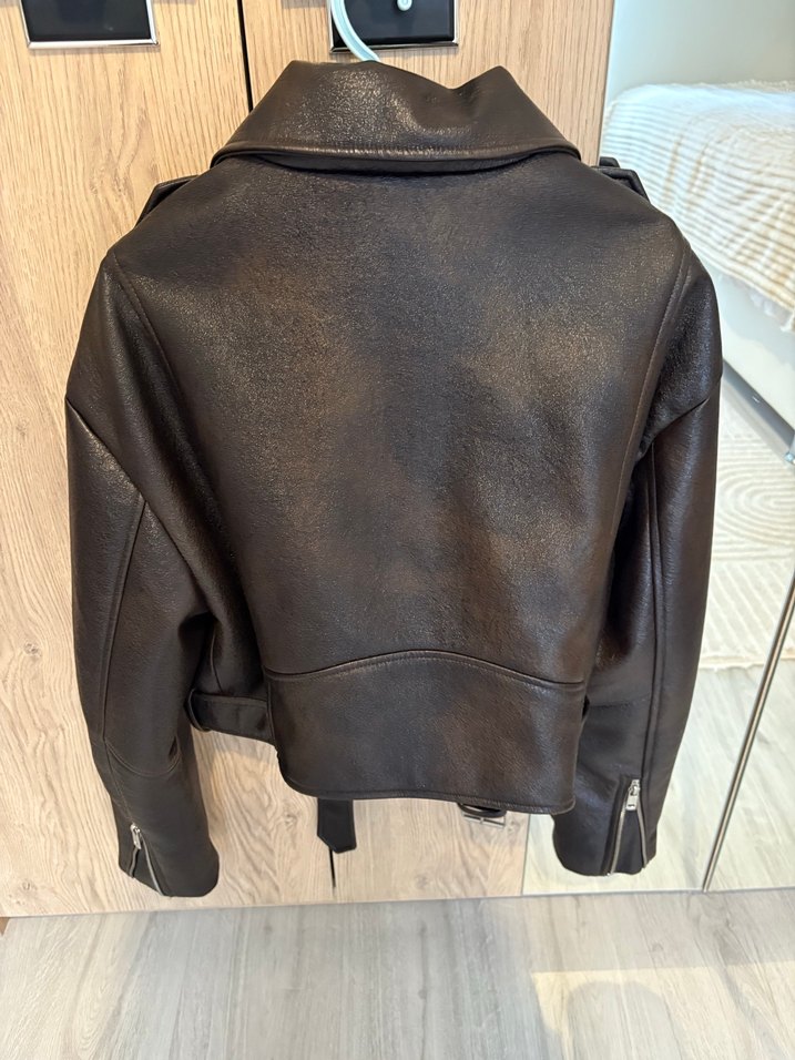 Zara Siyah Kemerli Kısa Deri Biker Ceket - Görsel 2