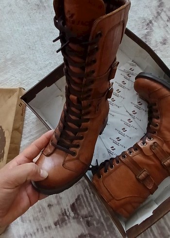 Toka Detaylı Kahverengi Deri Biker Bot - Görsel 3