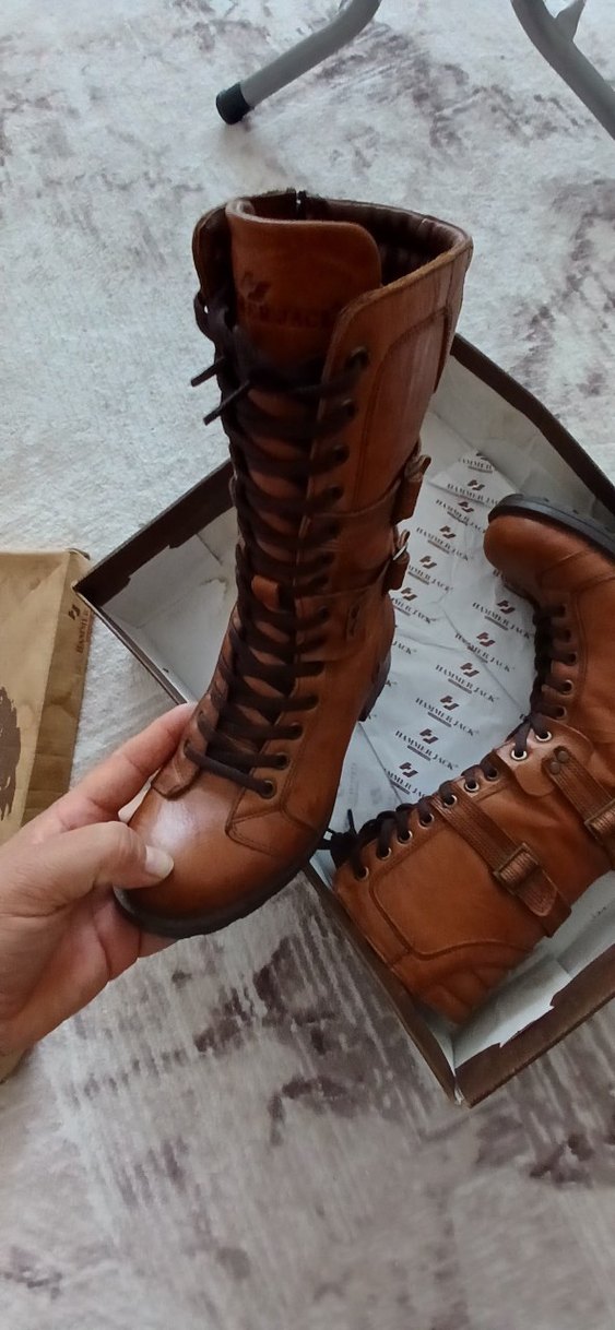 Toka Detaylı Kahverengi Deri Biker Bot - Görsel 3