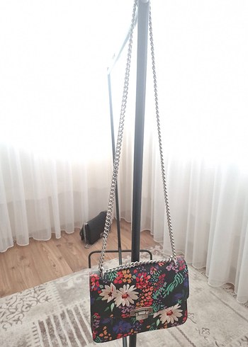 Çiçek Desenli Zincir Detaylı Bohem Kadın Çantası - Görsel 3