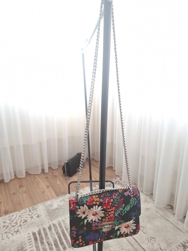 Çiçek Desenli Zincir Detaylı Bohem Kadın Çantası - Görsel 3