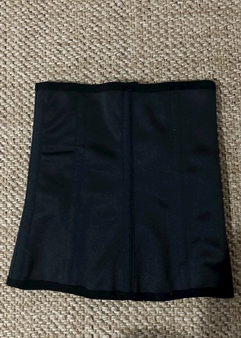 Siyah Dikişsiz Göğüs Destek Korsesi - Görsel 2