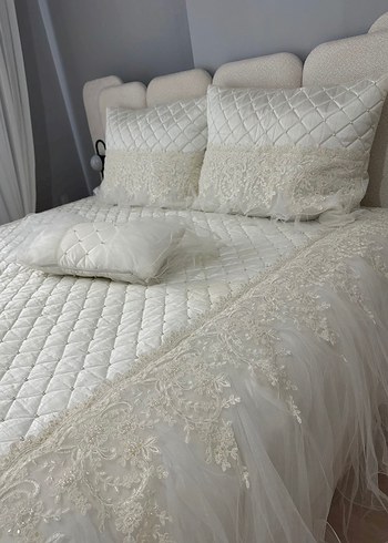 İşlemeli Yatak Örtüsü Takımı - Görsel 3