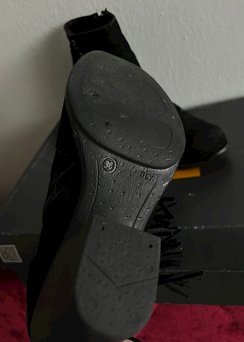 Siyah Süet Püsküllü Kadın Topuklu Bot - Görsel 4