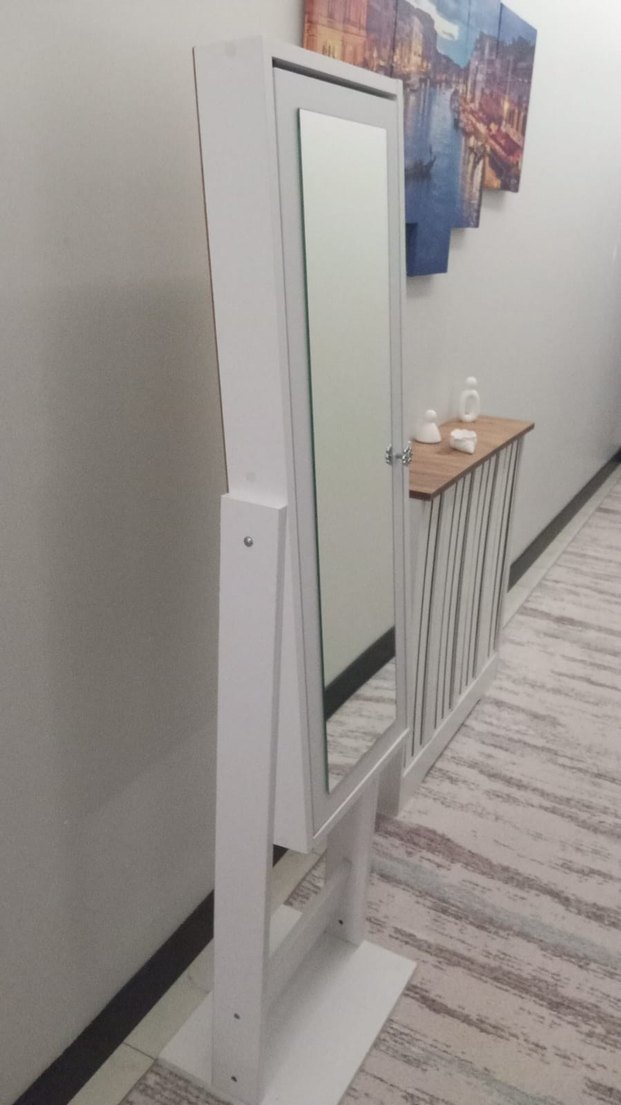 Beyaz Ayaklı Dekoratif Boy Aynası - Görsel 2